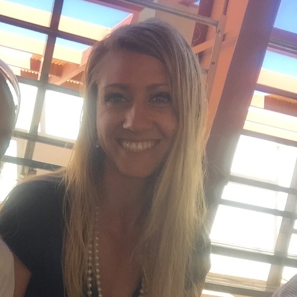 Meet your Posher, Ashley - Picture 1 of 1